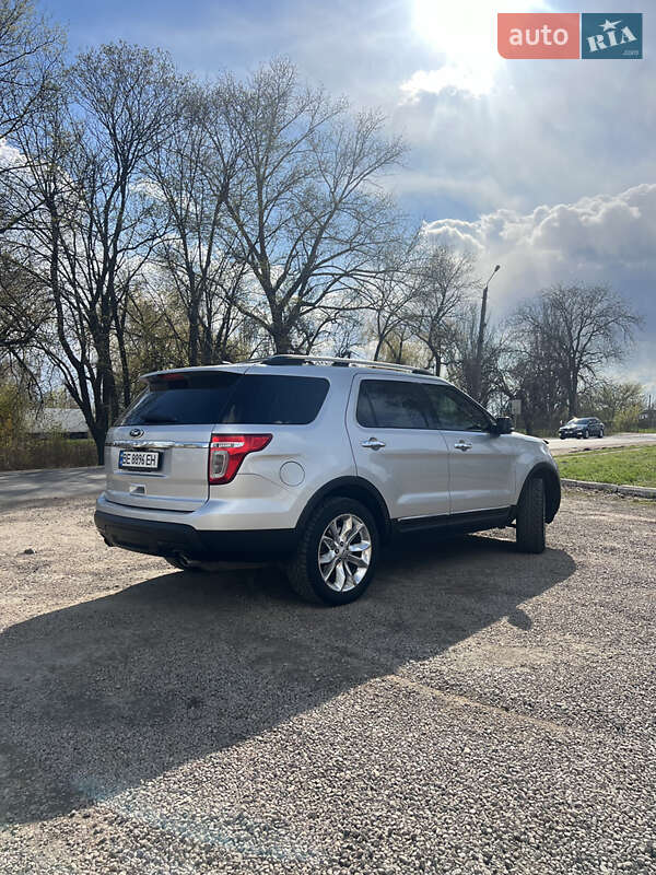 Внедорожник / Кроссовер Ford Explorer 2015 в Первомайске