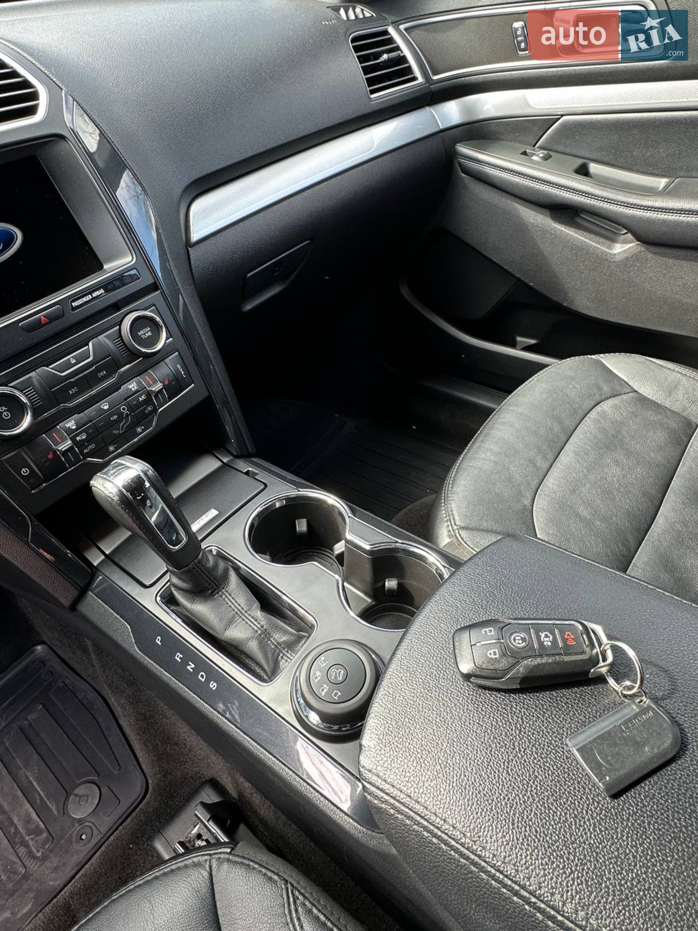 2017 Ford Explorer - мініатюра 10