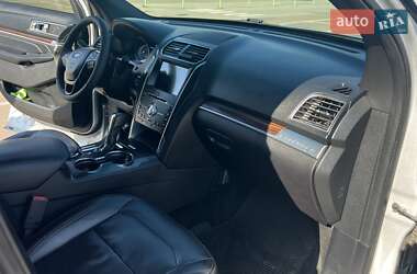 Внедорожник / Кроссовер Ford Explorer 2016 в Одессе
