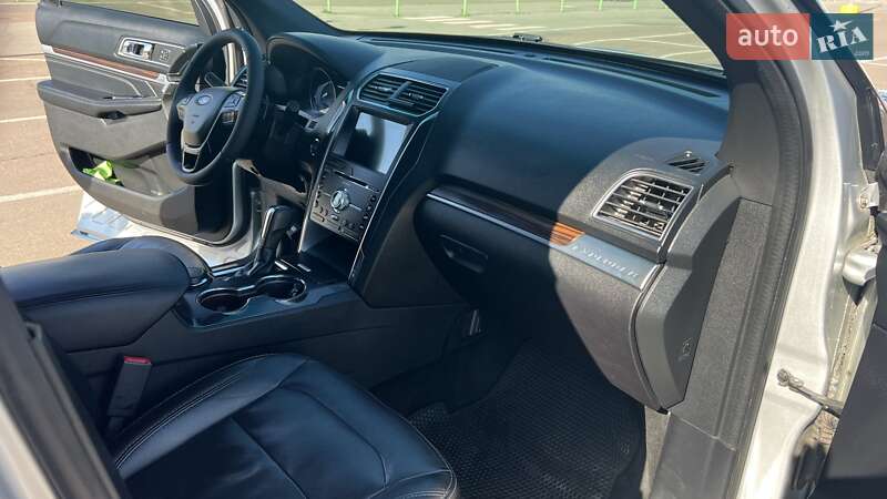 Внедорожник / Кроссовер Ford Explorer 2016 в Одессе фото 12 Внедорожник / Кроссовер Ford Explorer 2016 в Одессе