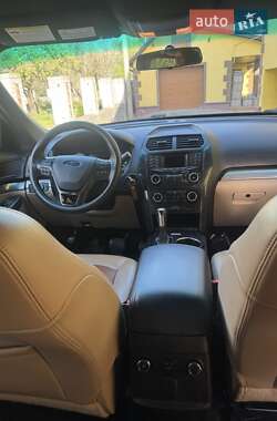 Внедорожник / Кроссовер Ford Explorer 2016 в 