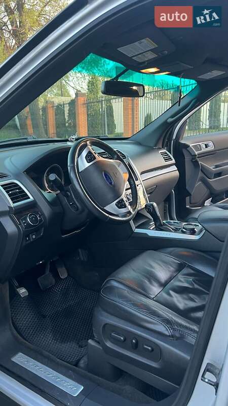 Внедорожник / Кроссовер Ford Explorer 2013 в Александрие фото 16 Внедорожник / Кроссовер Ford Explorer 2013 в Александрие