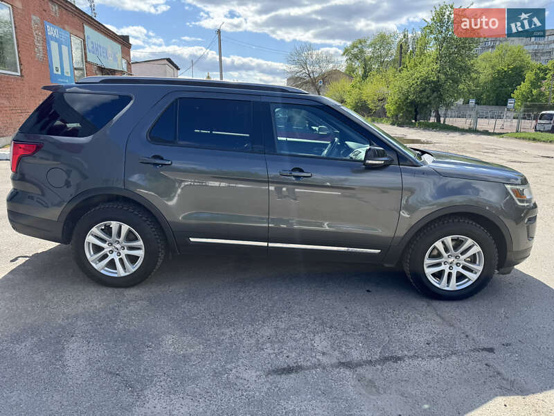 Внедорожник / Кроссовер Ford Explorer 2018 в Чернигове