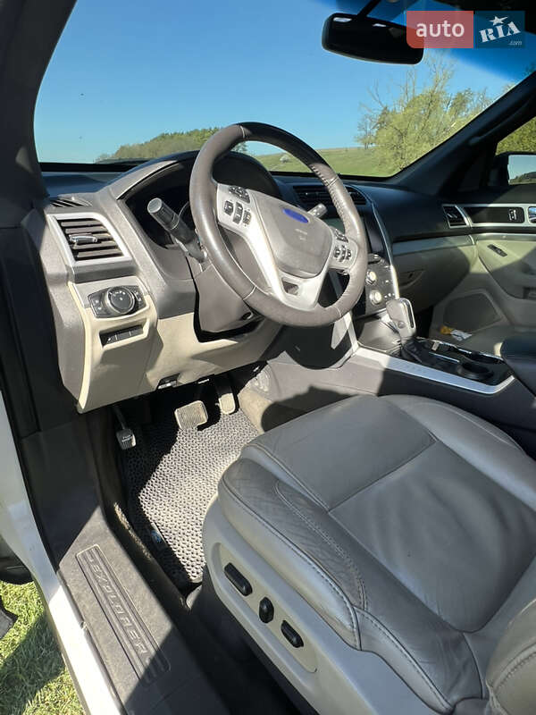 Позашляховик / Кросовер Ford Explorer 2014 в Миколаєві