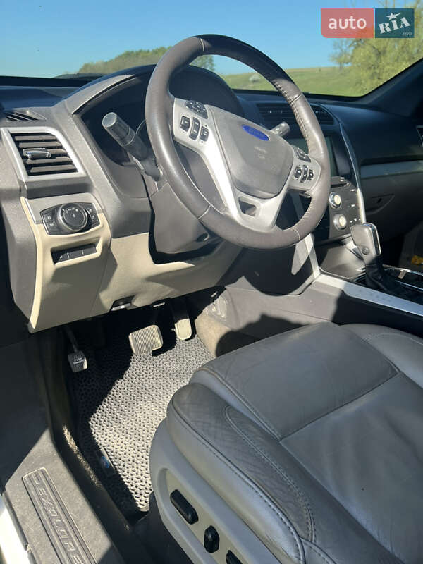 Позашляховик / Кросовер Ford Explorer 2014 в Миколаєві