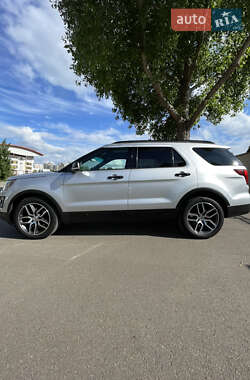 Внедорожник / Кроссовер Ford Explorer 2016 в 