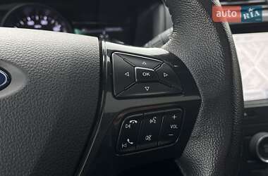 Позашляховик / Кросовер Ford Explorer 2019 в 