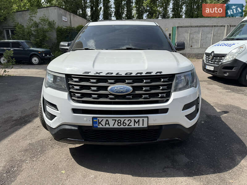 Позашляховик / Кросовер Ford Explorer 2017 в 