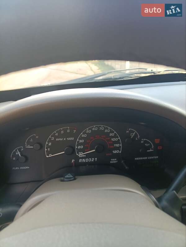 Внедорожник / Кроссовер Ford Explorer 2002 в Хмельницком