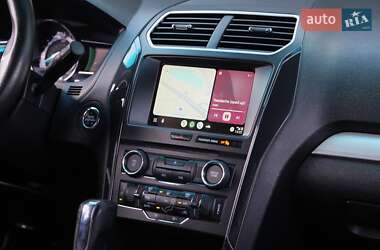Внедорожник / Кроссовер Ford Explorer 2015 в 