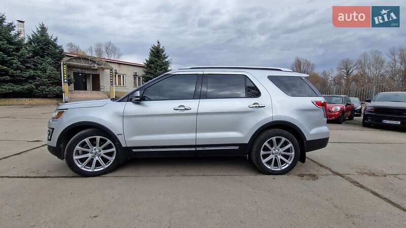 Внедорожник / Кроссовер Ford Explorer 2015 в Днепре