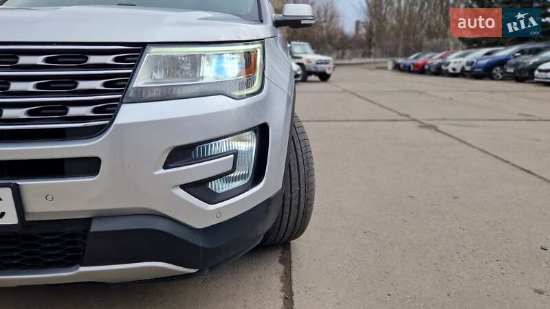 Внедорожник / Кроссовер Ford Explorer 2015 в Днепре