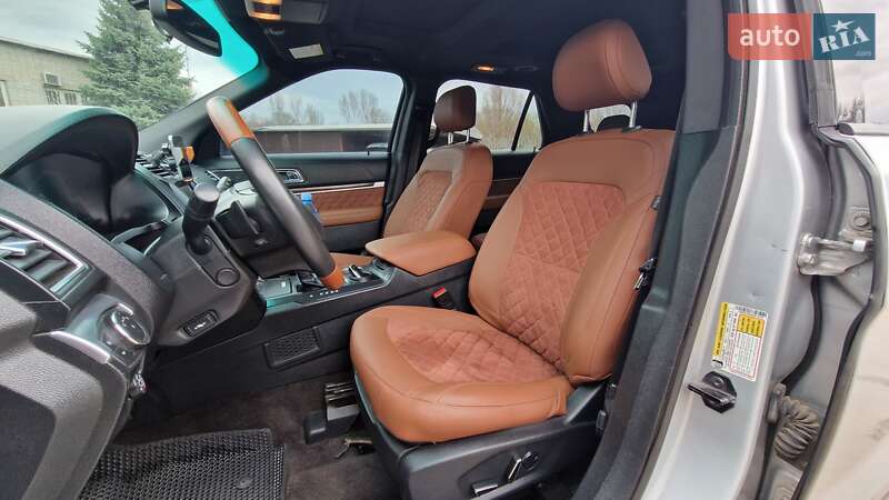Внедорожник / Кроссовер Ford Explorer 2015 в Днепре