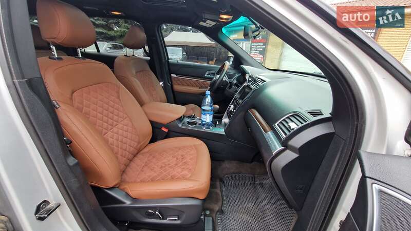 Внедорожник / Кроссовер Ford Explorer 2015 в Днепре