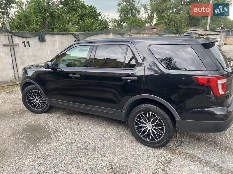 Внедорожник / Кроссовер Ford Explorer 2017 в Новомосковске