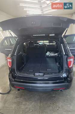 Позашляховик / Кросовер Ford Explorer 2017 в Новомосковську