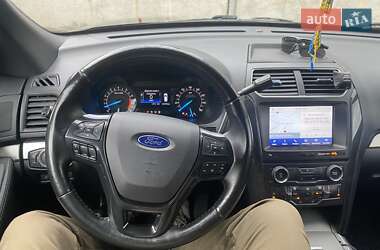 Позашляховик / Кросовер Ford Explorer 2017 в Новомосковську
