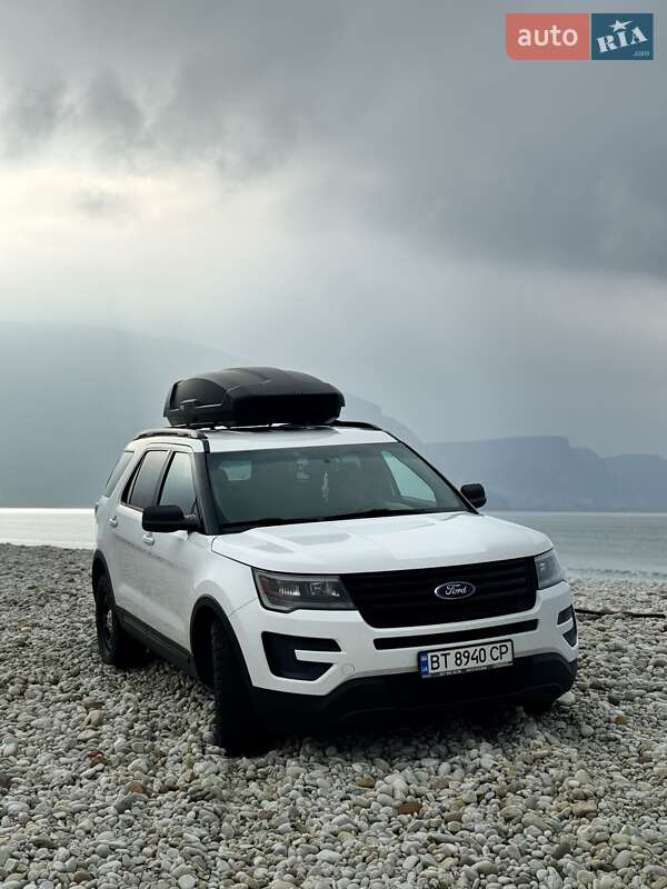 Позашляховик / Кросовер Ford Explorer 2016 в Херсоні
