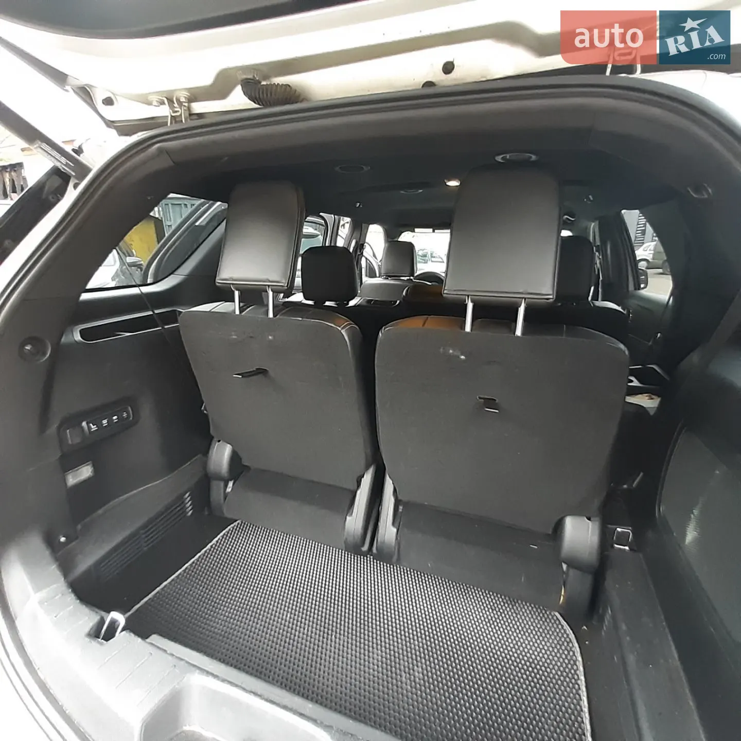 2017 Ford Explorer - мініатюра 4