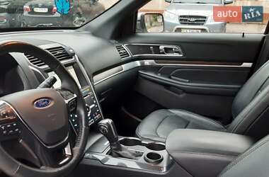 Позашляховик / Кросовер Ford Explorer 2017 в  фото 20 Позашляховик / Кросовер Ford Explorer 2017 в