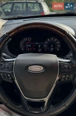 Позашляховик / Кросовер Ford Explorer 2017 в 