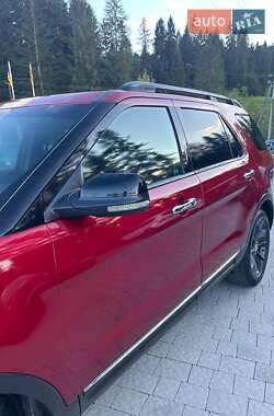 Позашляховик / Кросовер Ford Explorer 2012 в 