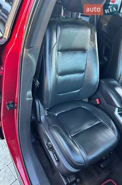 Позашляховик / Кросовер Ford Explorer 2012 в 