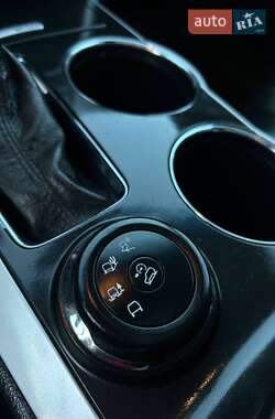 Позашляховик / Кросовер Ford Explorer 2012 в 