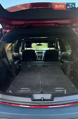 Позашляховик / Кросовер Ford Explorer 2012 в 