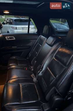 Позашляховик / Кросовер Ford Explorer 2012 в 