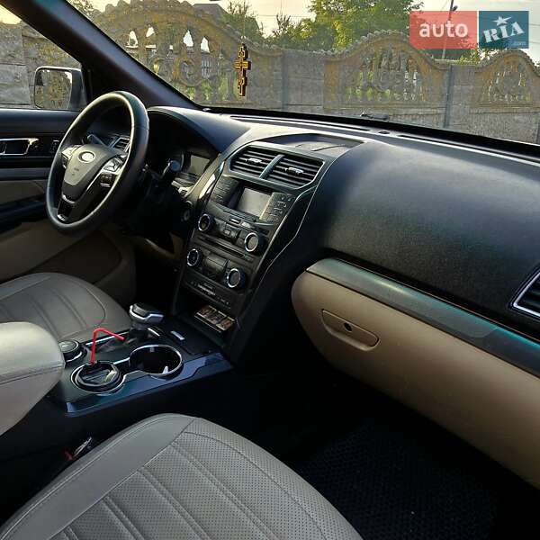 Внедорожник / Кроссовер Ford Explorer 2016 в Броварах