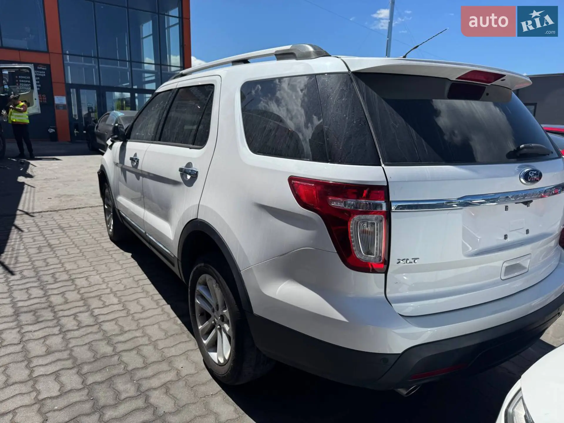 2013 Ford Explorer - мініатюра 4