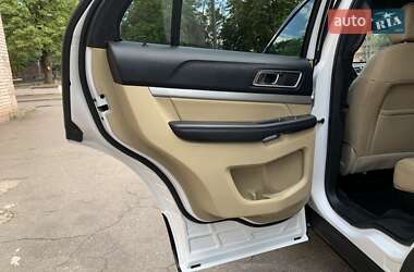 Внедорожник / Кроссовер Ford Explorer 2016 в 