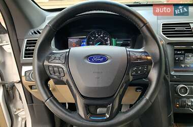 Внедорожник / Кроссовер Ford Explorer 2016 в 