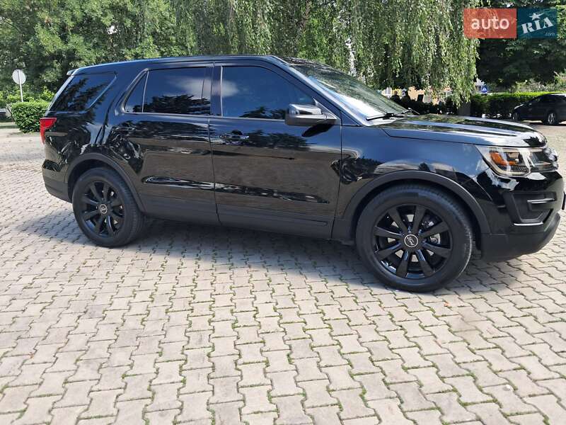 Внедорожник / Кроссовер Ford Explorer 2018 в Черновцах