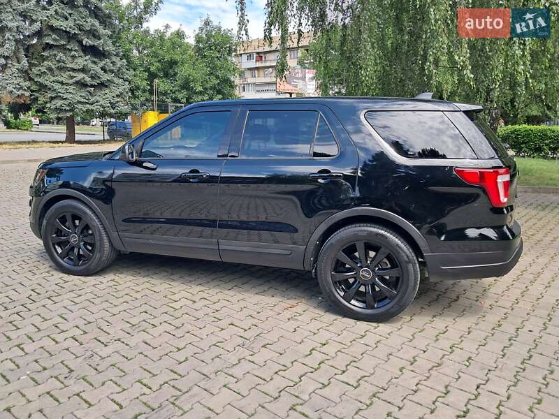 Внедорожник / Кроссовер Ford Explorer 2018 в Черновцах