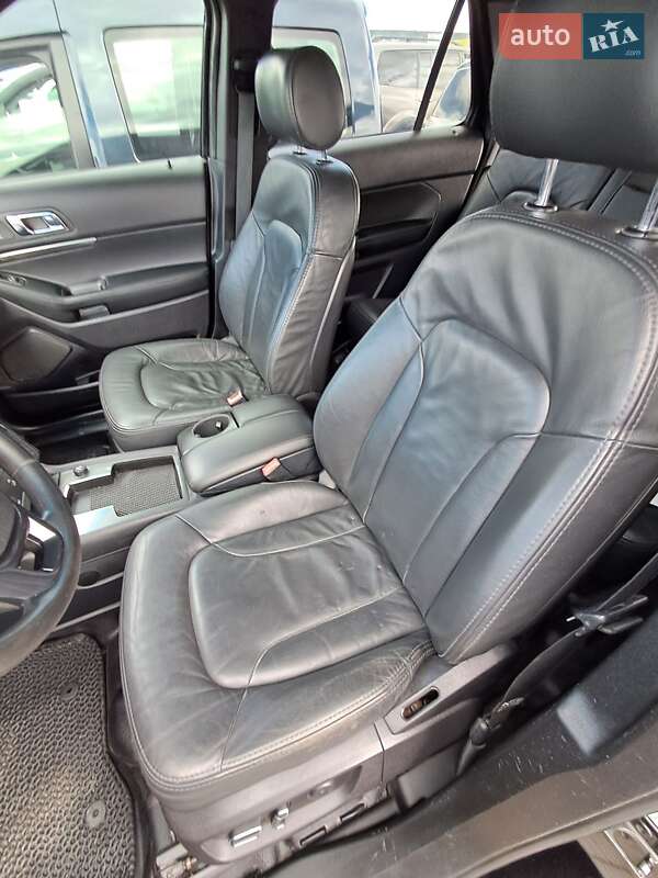 Внедорожник / Кроссовер Ford Explorer 2018 в Черновцах