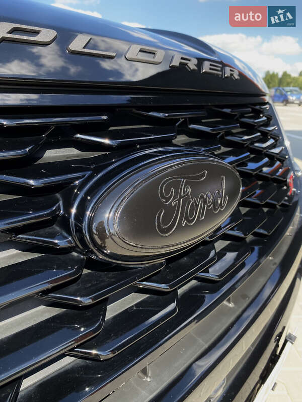 Внедорожник / Кроссовер Ford Explorer 2018 в Виннице