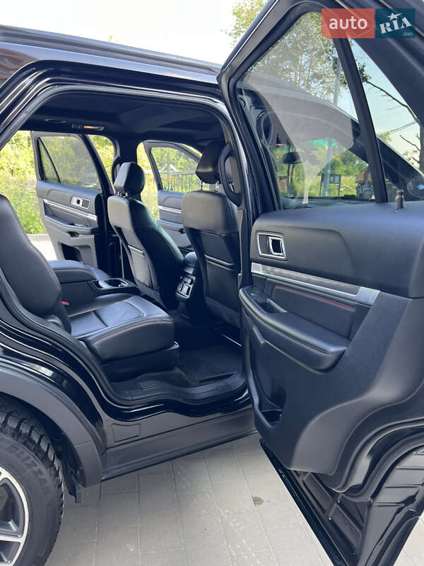 Позашляховик / Кросовер Ford Explorer 2016 в Івано-Франківську