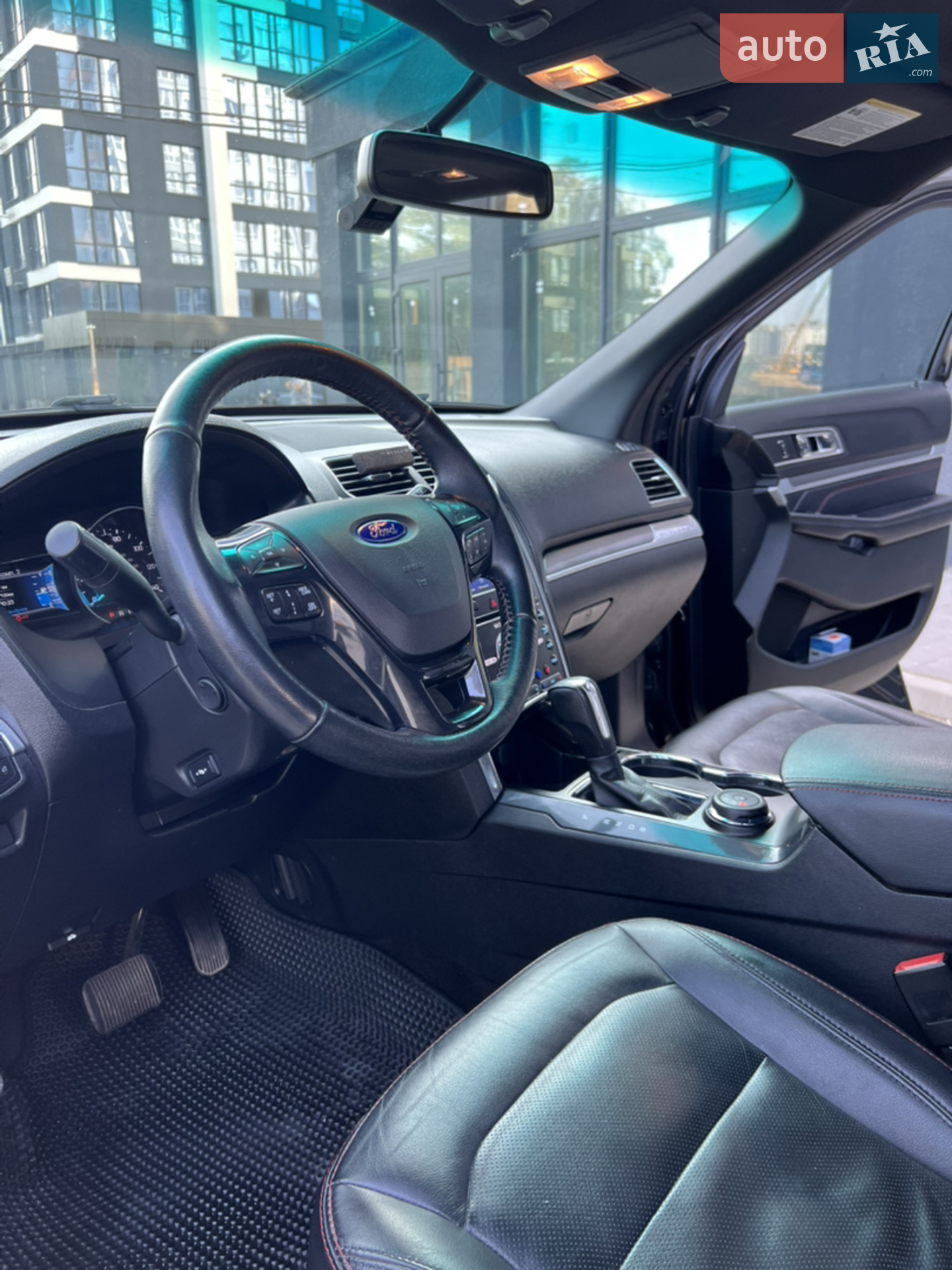 2016 Ford Explorer - мініатюра 20