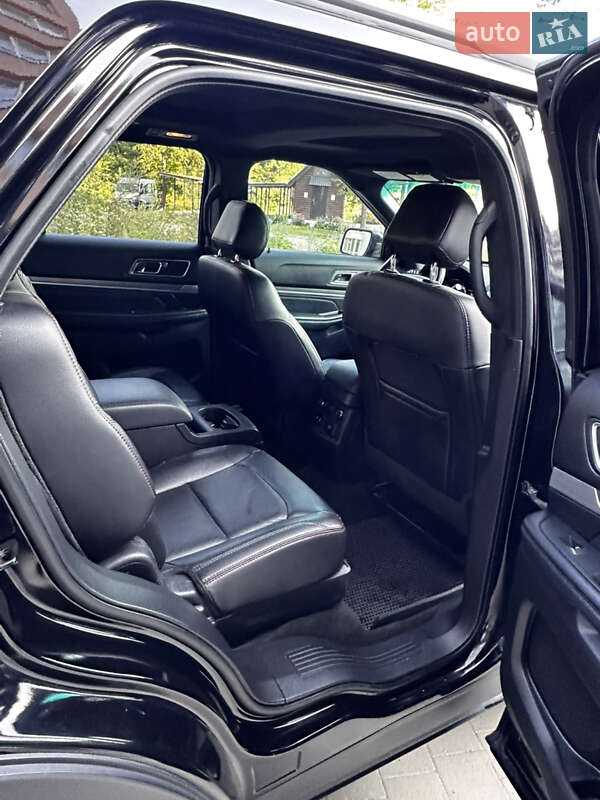 Позашляховик / Кросовер Ford Explorer 2016 в Івано-Франківську