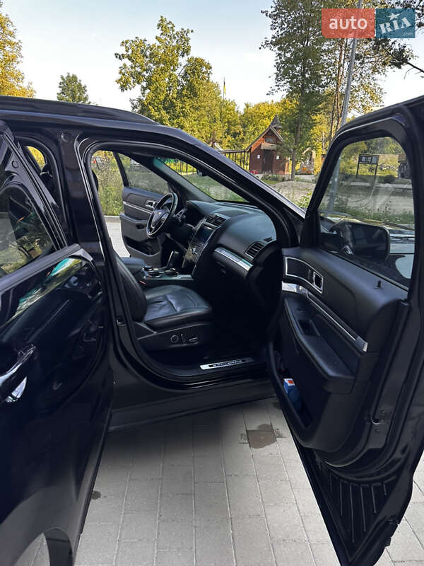 Позашляховик / Кросовер Ford Explorer 2016 в Івано-Франківську