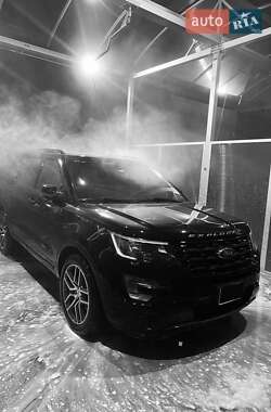 Внедорожник / Кроссовер Ford Explorer 2016 в Ивано-Франковске
