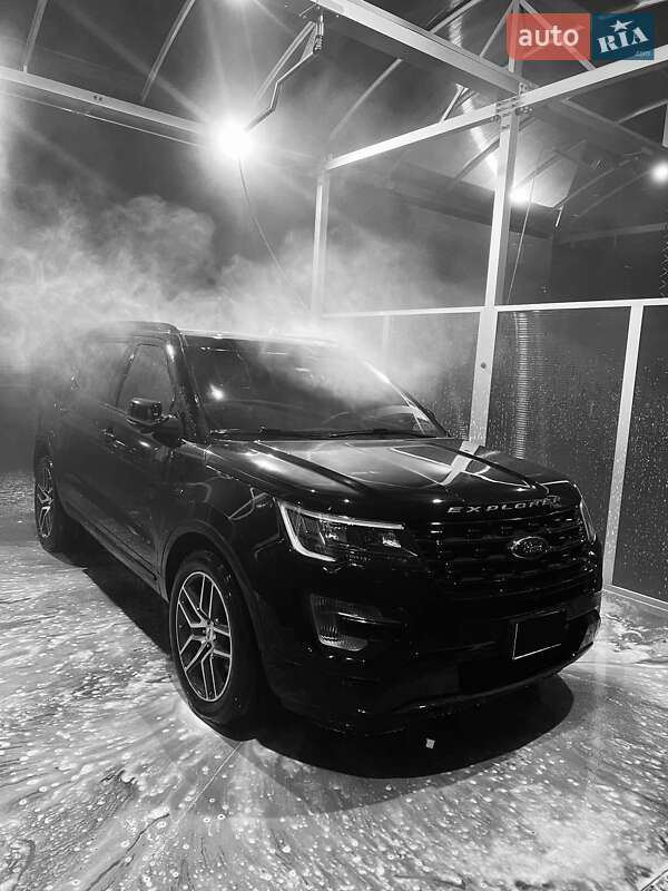 Позашляховик / Кросовер Ford Explorer 2016 в Івано-Франківську