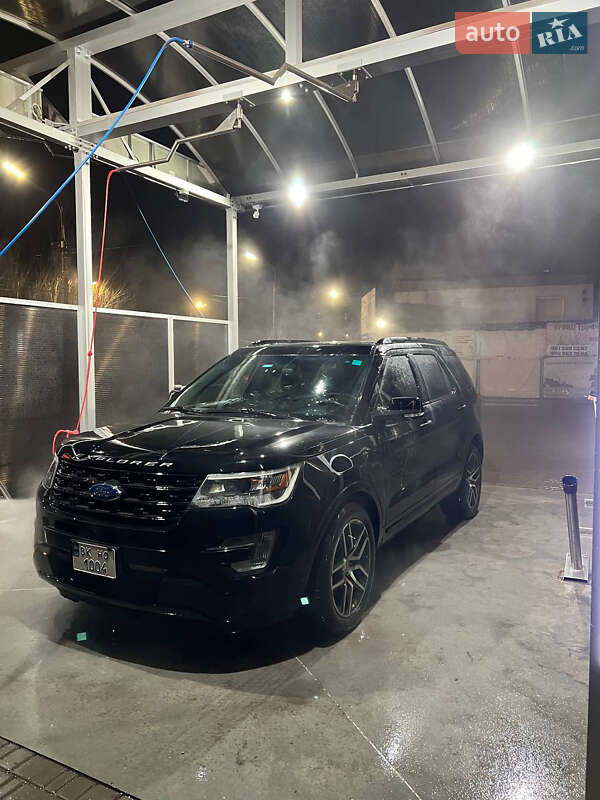 Позашляховик / Кросовер Ford Explorer 2016 в Івано-Франківську