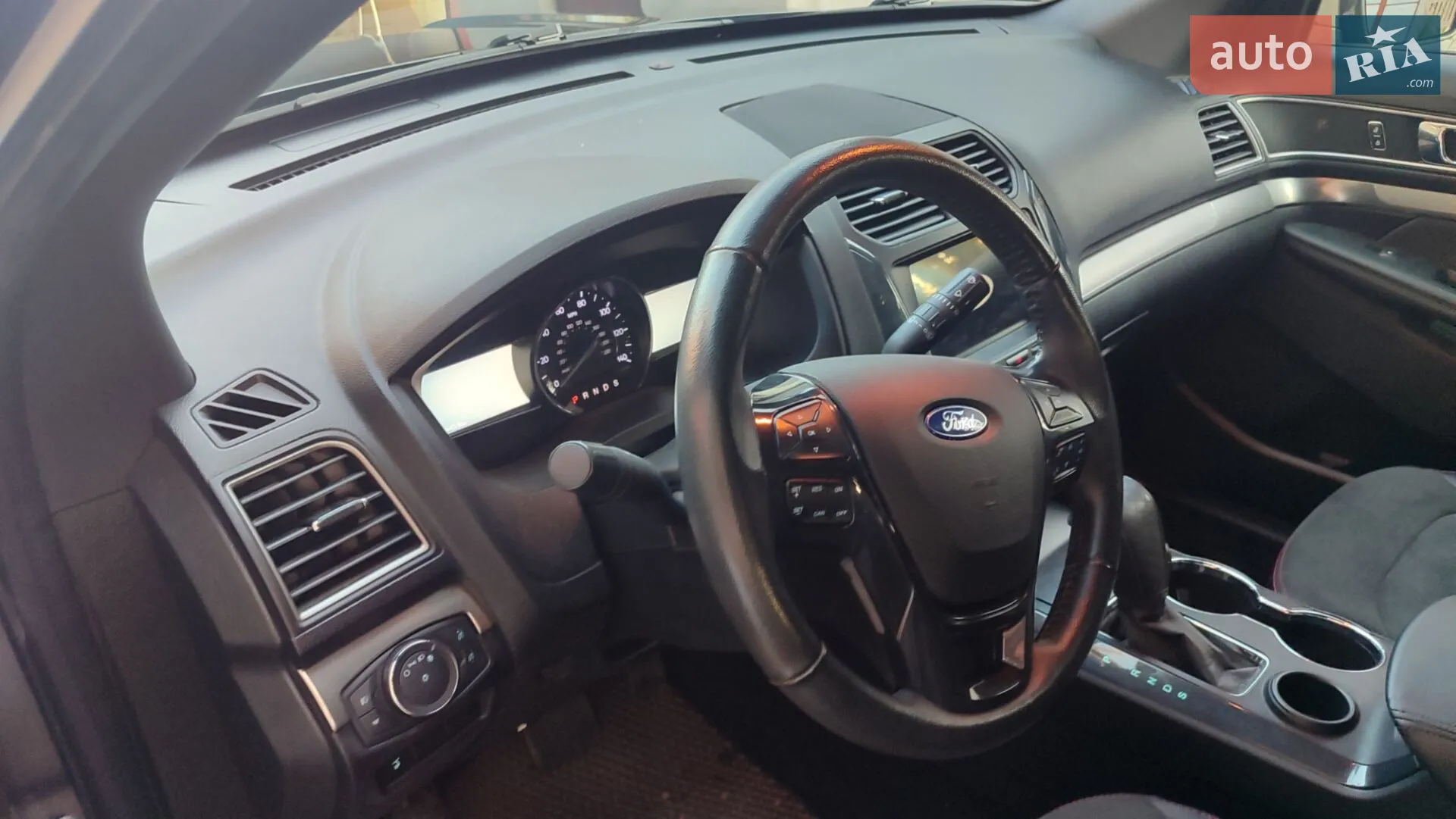 2018 Ford Explorer - мініатюра 3