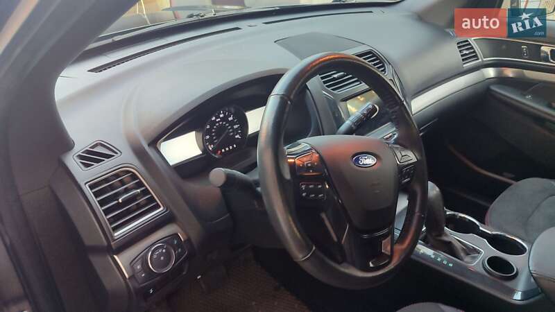 Позашляховик / Кросовер Ford Explorer 2018 в Кам'янському фото 3 Позашляховик / Кросовер Ford Explorer 2018 в Кам'янському