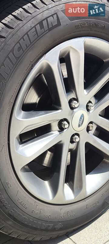 Позашляховик / Кросовер Ford Explorer 2017 в Ірпені