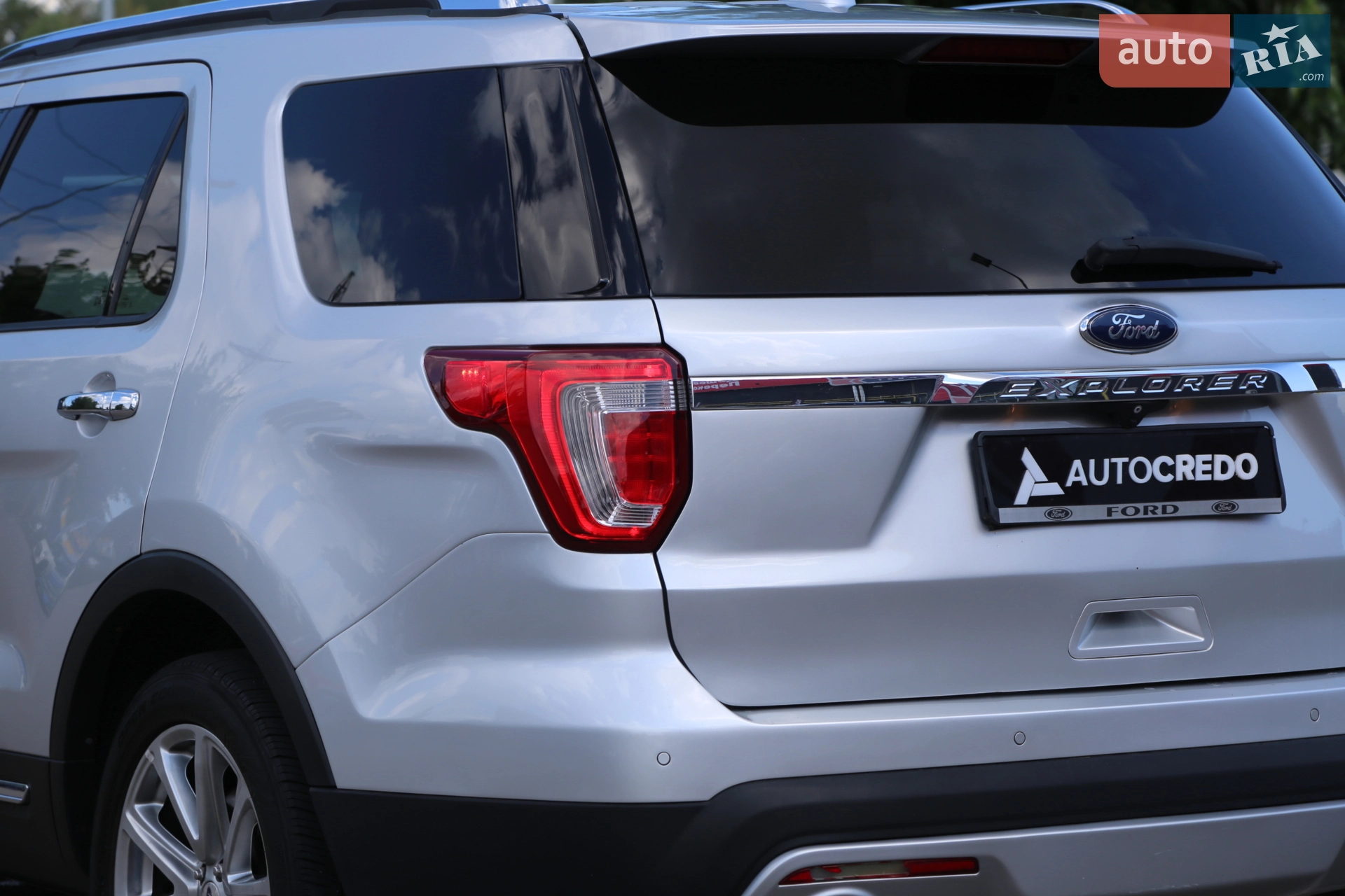 2017 Ford Explorer - мініатюра 8