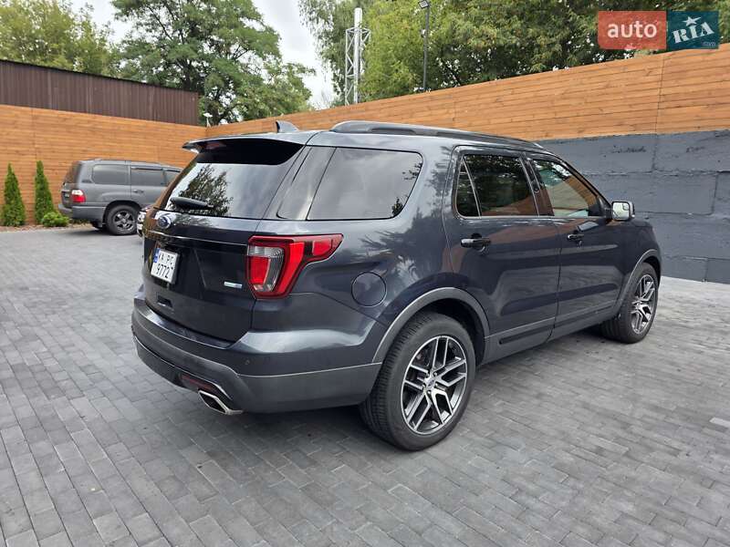 Позашляховик / Кросовер Ford Explorer 2016 в Києві